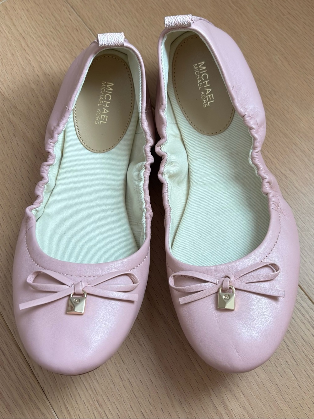 New Michael Kors Juliette light pink genuine leather ballet flats size 9